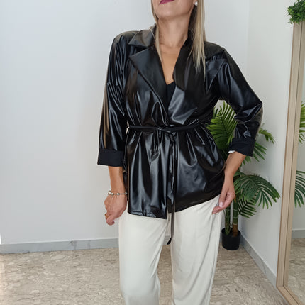 GIACCA SIMILPELLE NERA CON FUSCIACCA