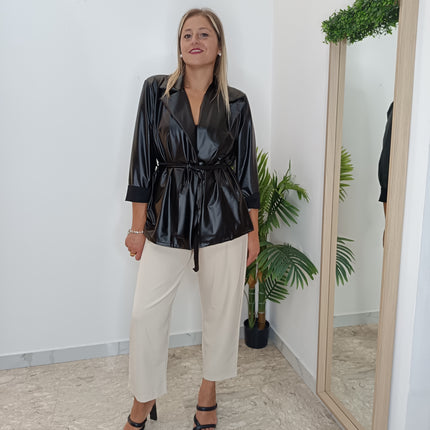 GIACCA SIMILPELLE NERA CON FUSCIACCA